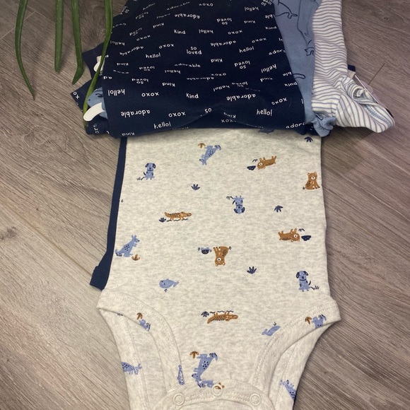 Carter’s 5 pack short- sleeve Bodysuits - Picture 6 of 7